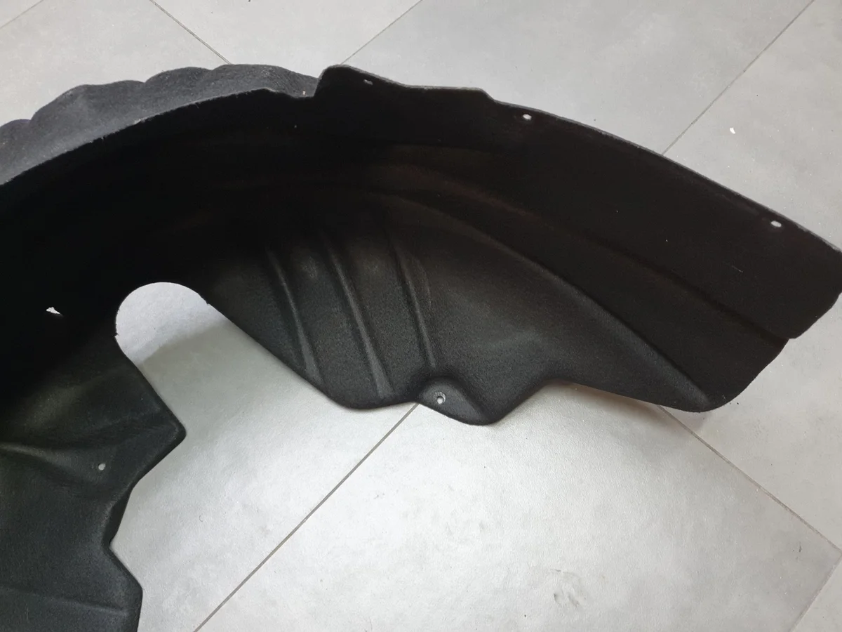Audi A3 8Y Cava Roda Esquerda Traseira 8Y0810171A image 3