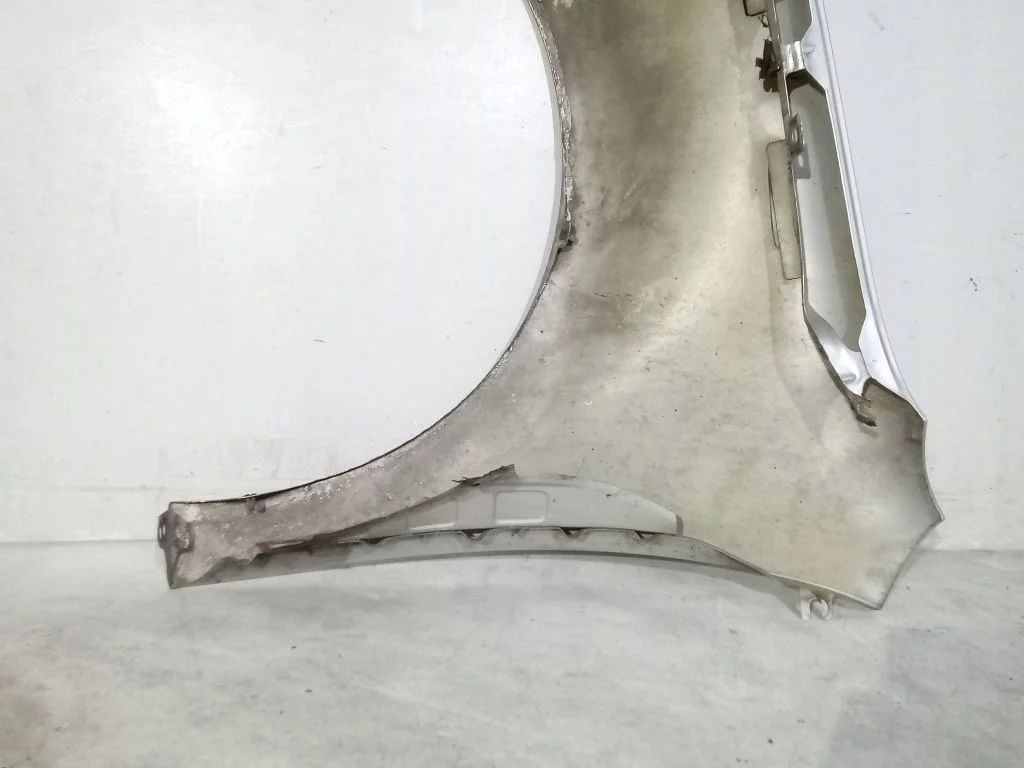 VW Golf V Front Right Fender Used LC9Z image 7