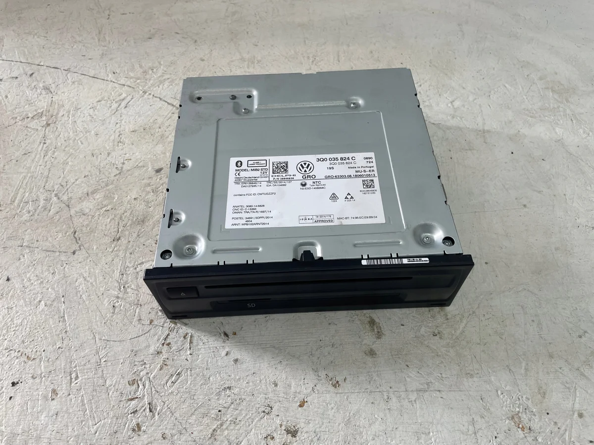 Lecteur de navigation VW Tiguan 5NA 3Q0035824C