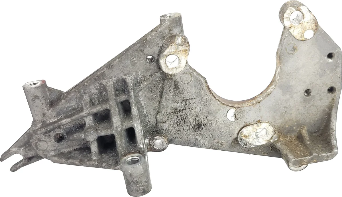 Audi A6 C6 Q7 3.0 TDI Halter Einspritzpumpe image 4