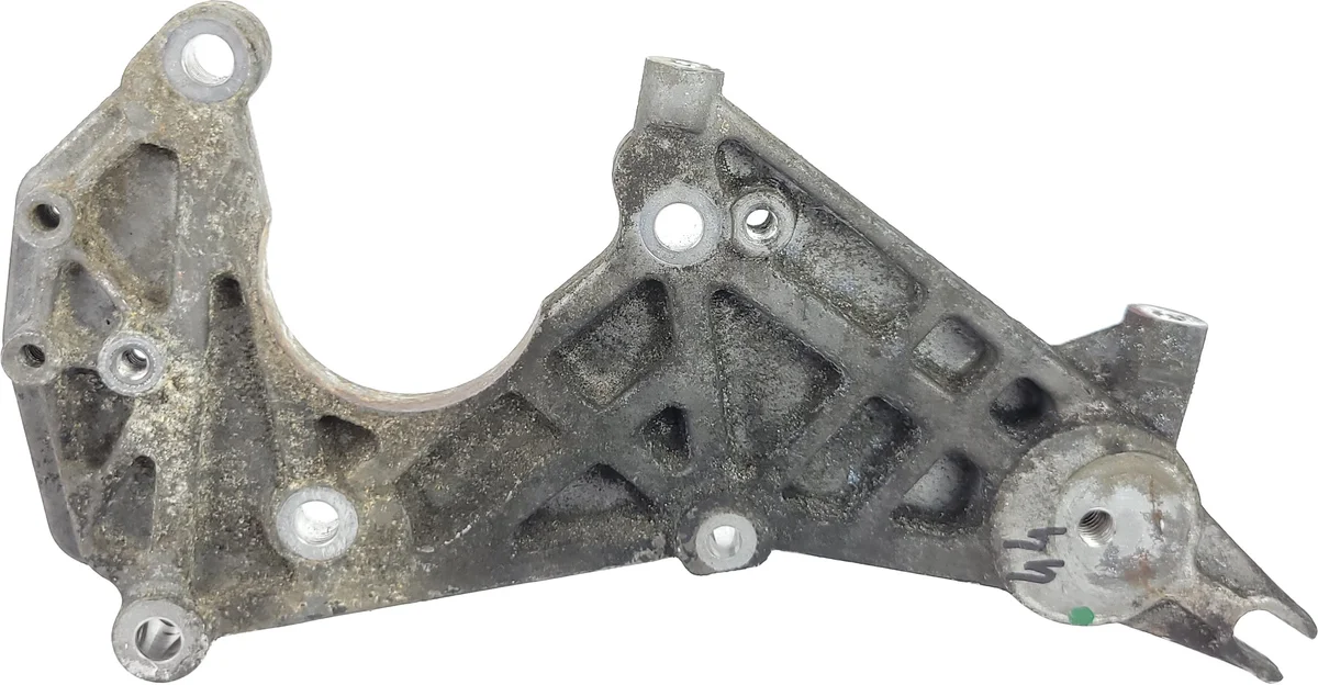 Audi A6 C6 Q7 3.0 TDI Halter Einspritzpumpe image 7
