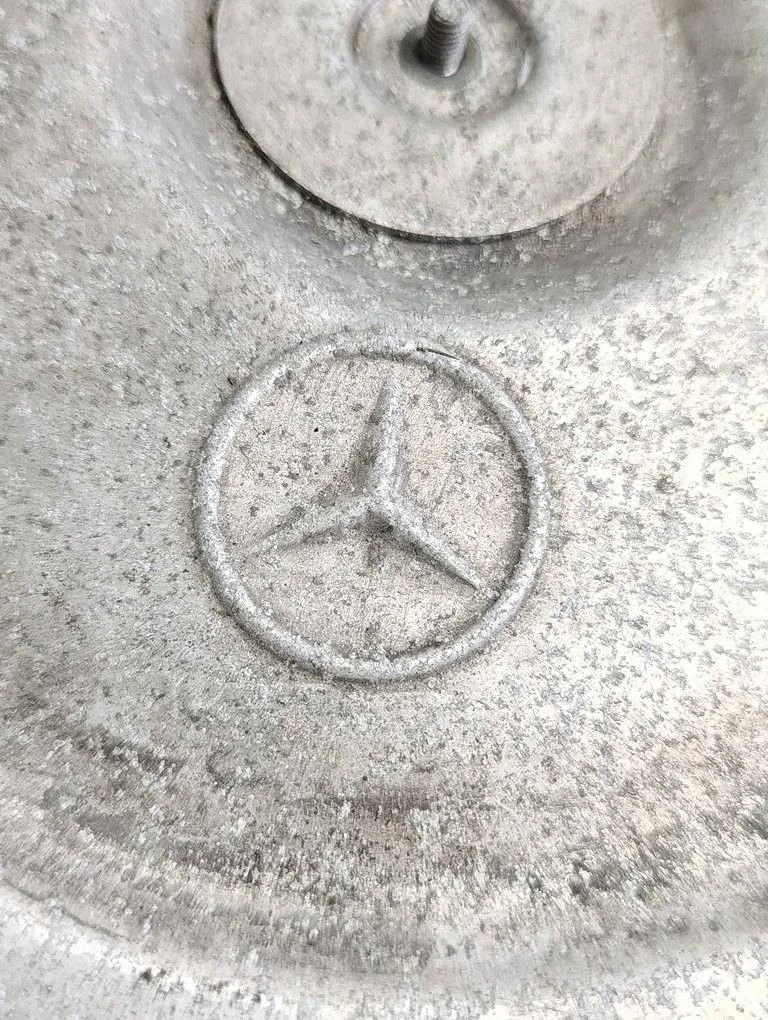 Mercedes W126 5.0 Ilmansuodattimen kotelo 0100948602Z3 image 3