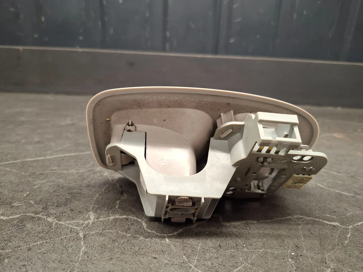 Lampe intérieure arrière Dodge Caravan IV tl827697 image 4