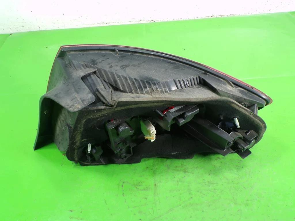Rückleuchte Links Peugeot 407 Limo F-408311- image 3