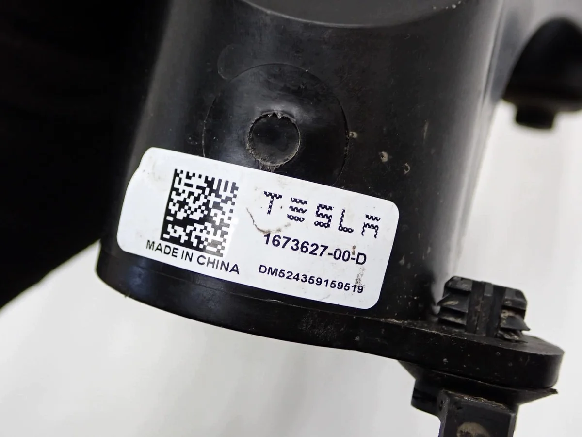 Soporte Bomba A/C Tesla Model 3 1667014-00-C image 6