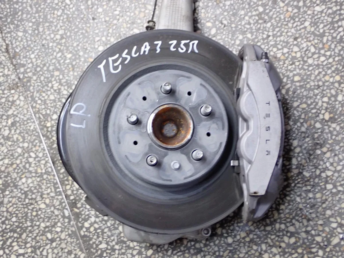 Tesla Model 3 Ohjausakseli Käytetty image 3