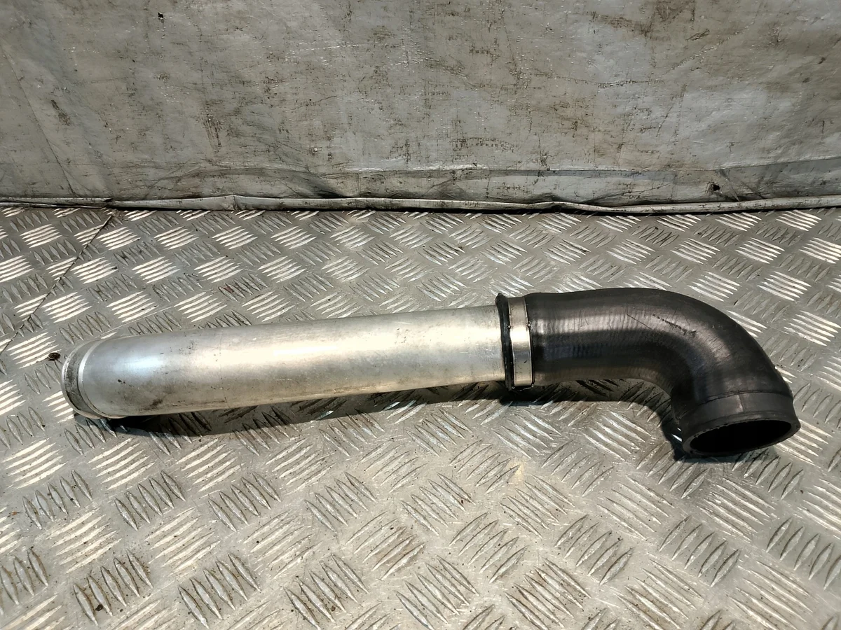 Intercooler-putki BMW E39 3.0 D Käytetty image 3