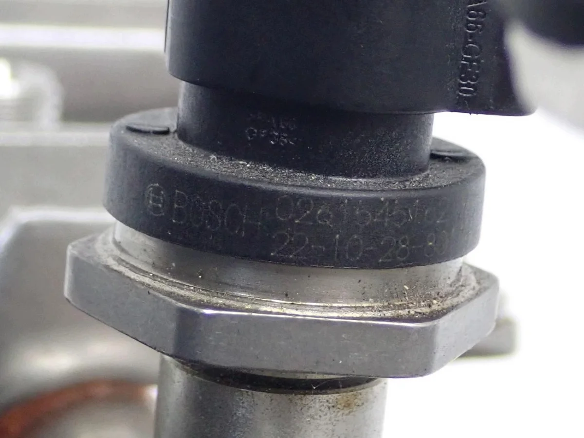 Fuel Rail Sensor for Range Rover Velar L560 image 5