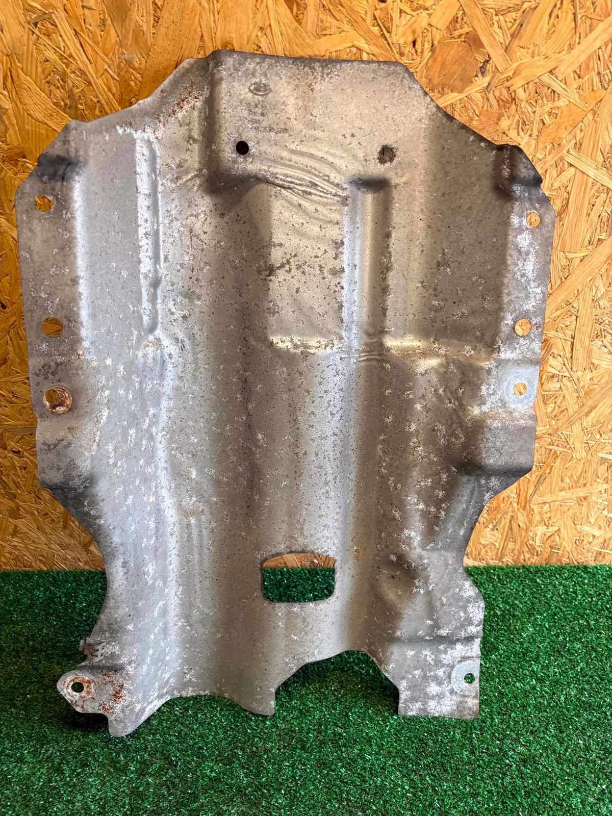 Escudo Térmico Land Rover Discovery Sport GJ329C141AC