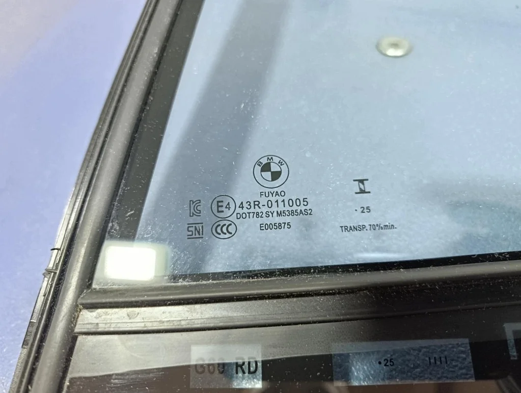 Vidro Porta Traseira Esquerda BMW G60 image 3