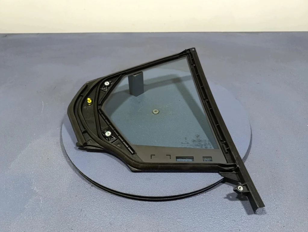 Vidro Porta Traseira Esquerda BMW G60 image 5