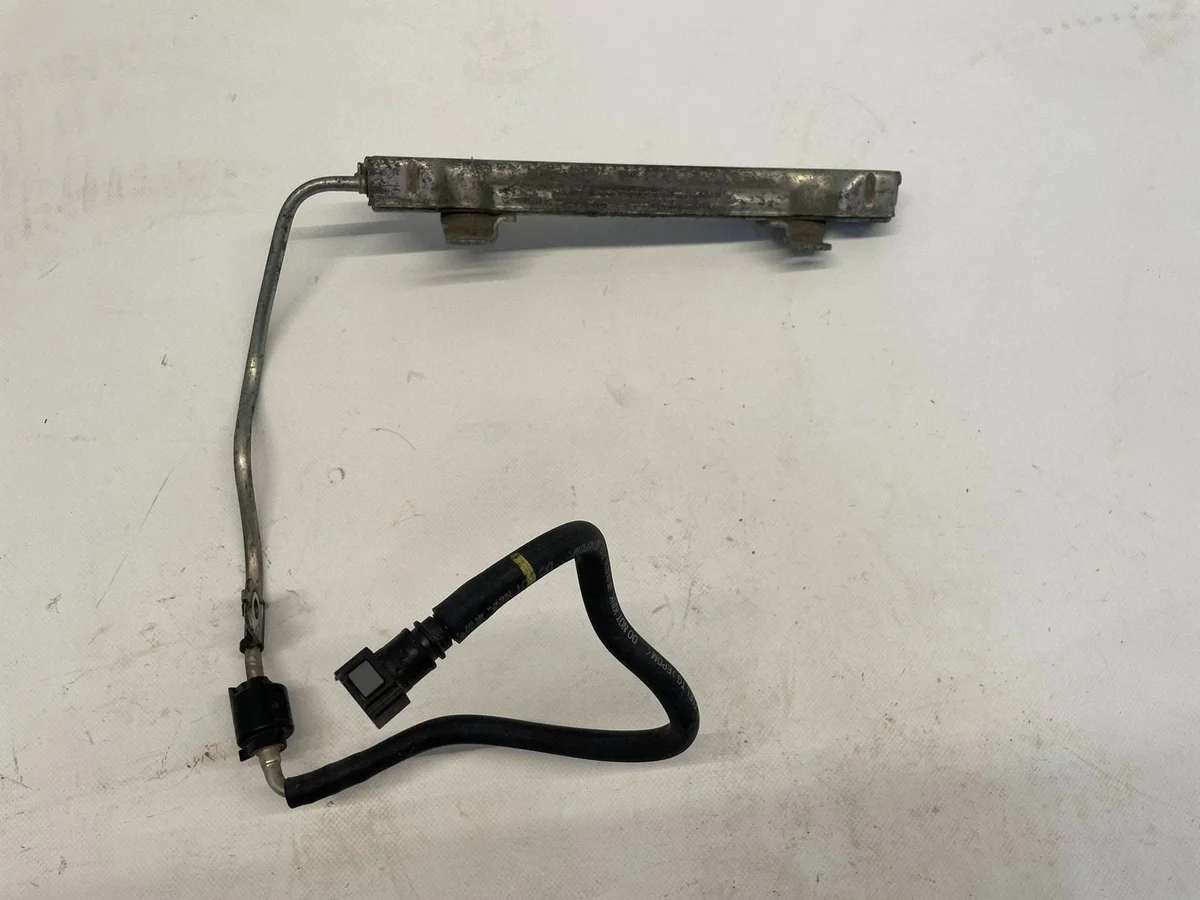 Brandstofinjectorrail Toyota AURIS II HYBR.
