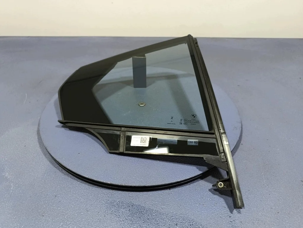 BMW 5 G60 23- Vidrio Puerta Trasera Derecha
