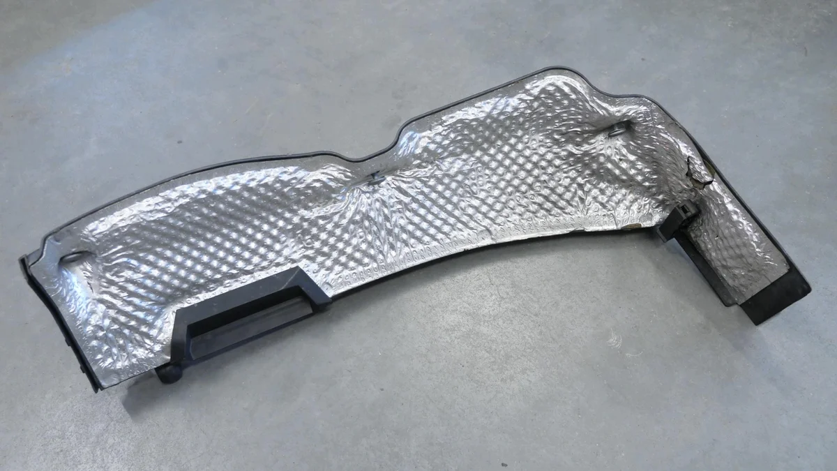 BMW F39 F40 F48 7290714 BP1 Trennwandabdeckung image 3