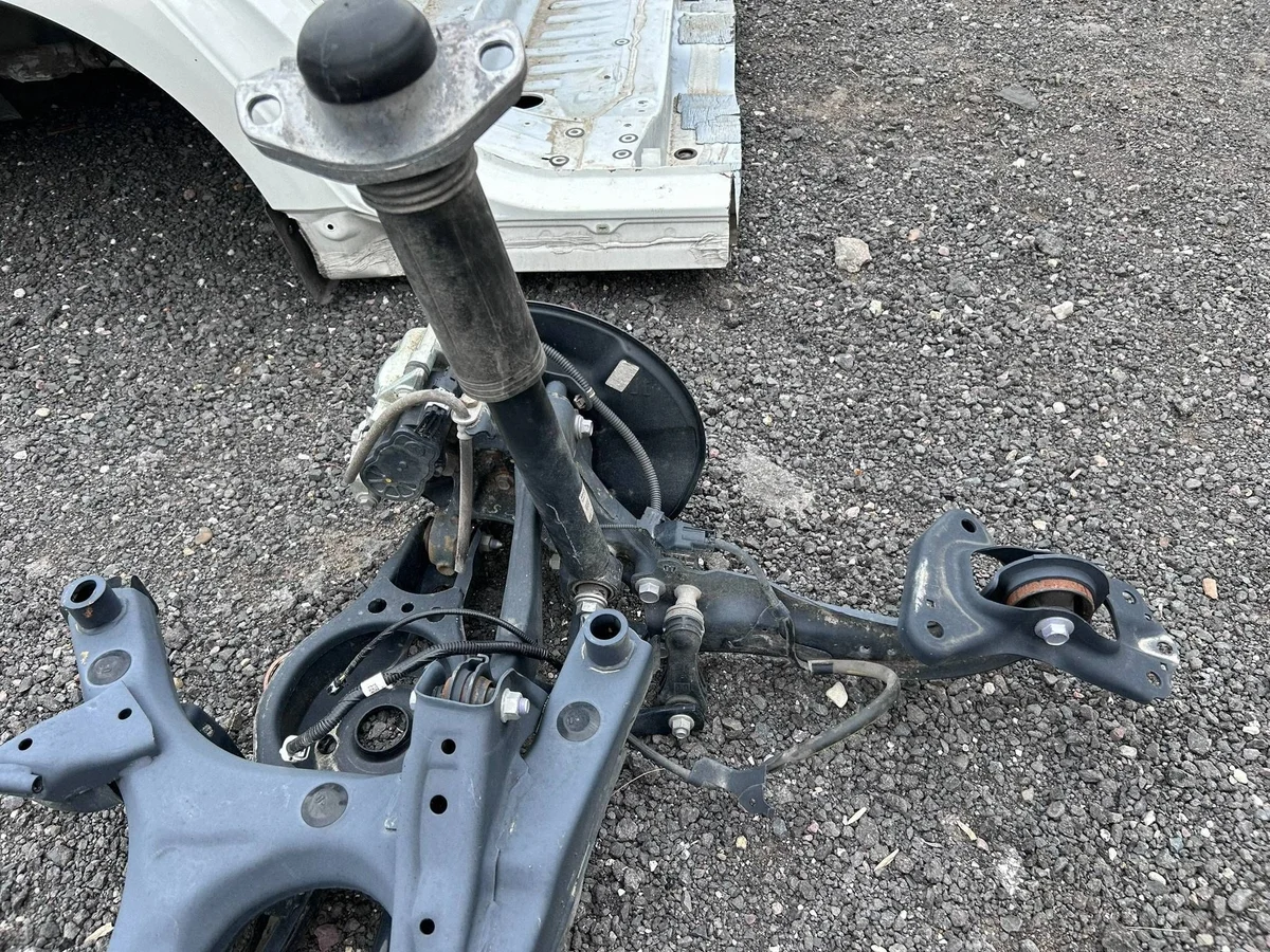 Suspensión Trasera Toyota C-HR II OYT32808 image 3