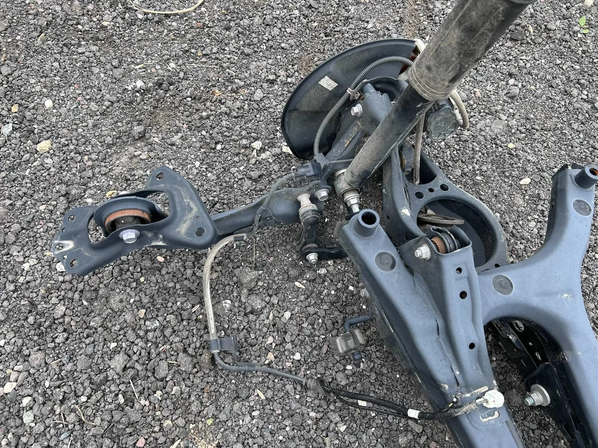 Suspensión Trasera Toyota C-HR II OYT32808 image 5