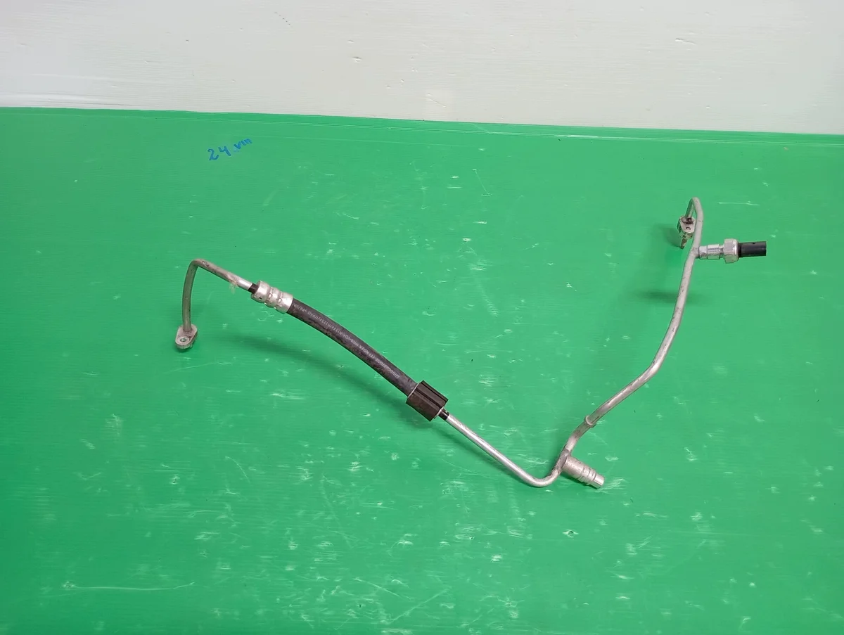 VW Passat B8 AC Hose 5Q0816741B image 6