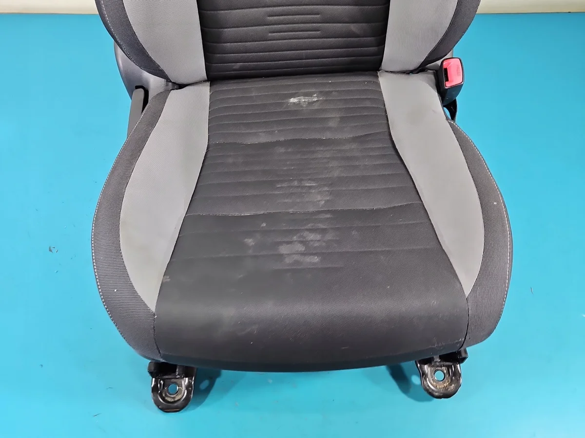 Matkustajan istuin Toyota Auris II LIFT image 3