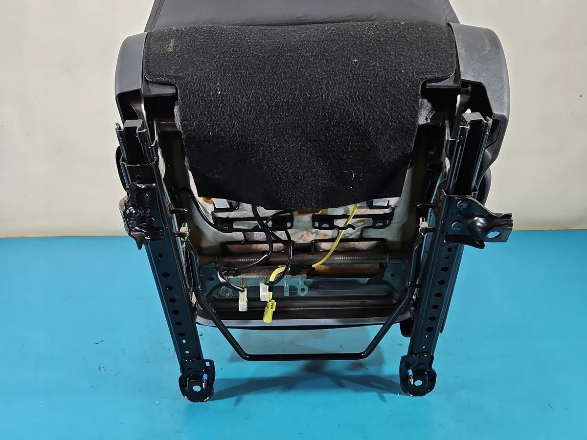 Matkustajan istuin Toyota Auris II LIFT image 7