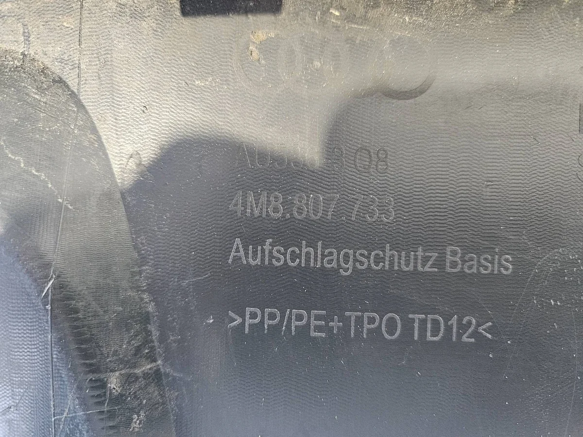Audi Q8 Spoiler Diffusor 4M8807733 image 5