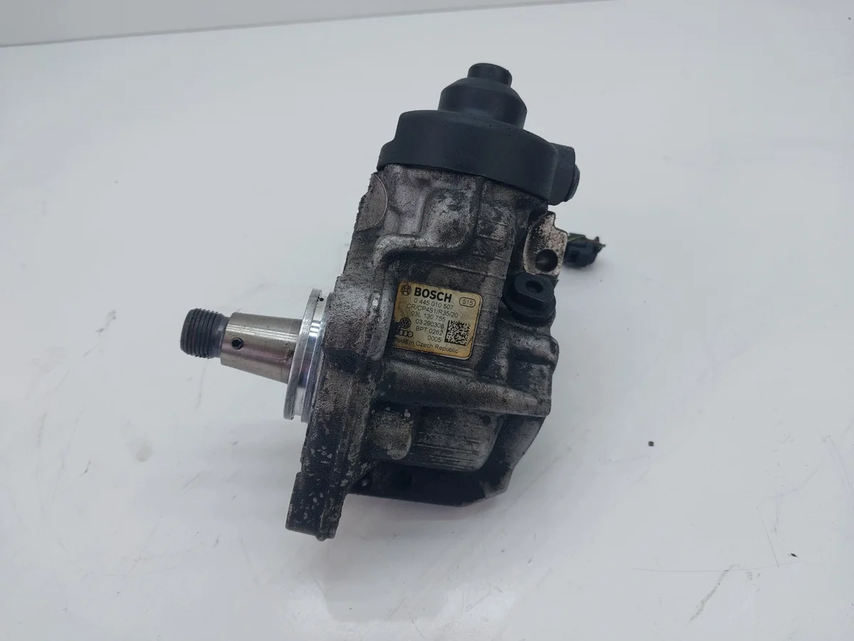 Brandstofpomp 03L130755 VW Passat B6 2.0 TDI