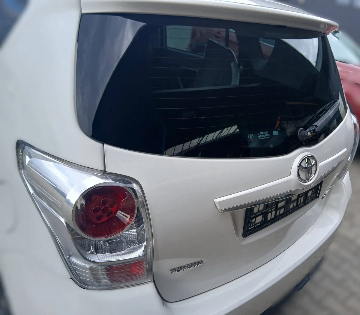 Toyota Verso Heckklappe Kofferraum Tür Hinten image 9
