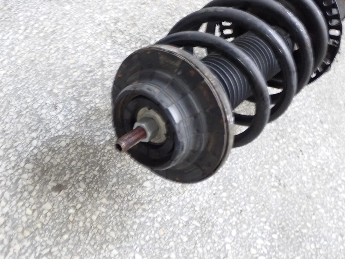 Pivot de roue VW Transporter T6 T6.1 7E8413031A image 3