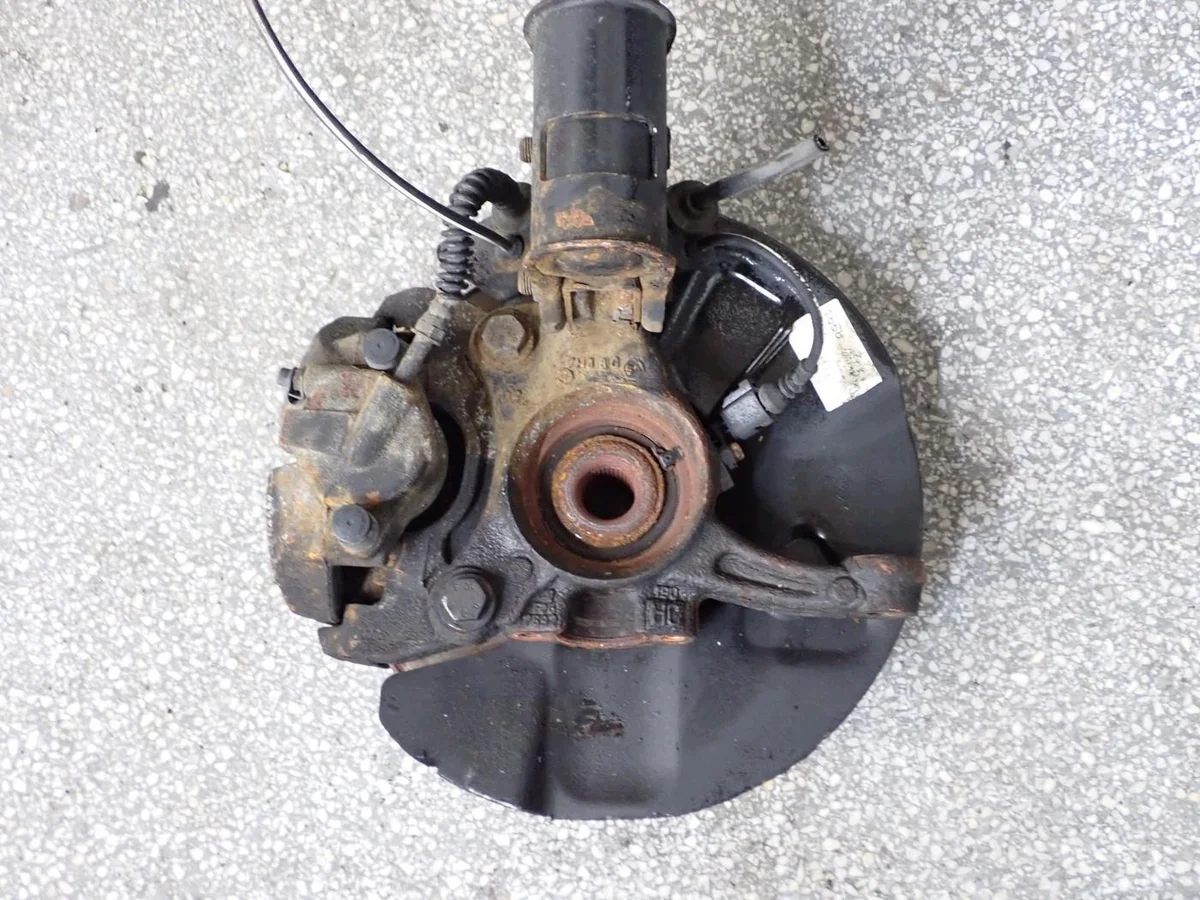 Pivot de roue VW Transporter T6 T6.1 7E8413031A image 5