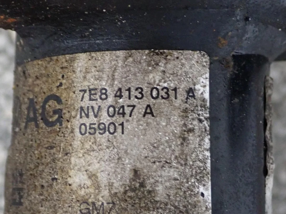 Pivot de roue VW Transporter T6 T6.1 7E8413031A image 7