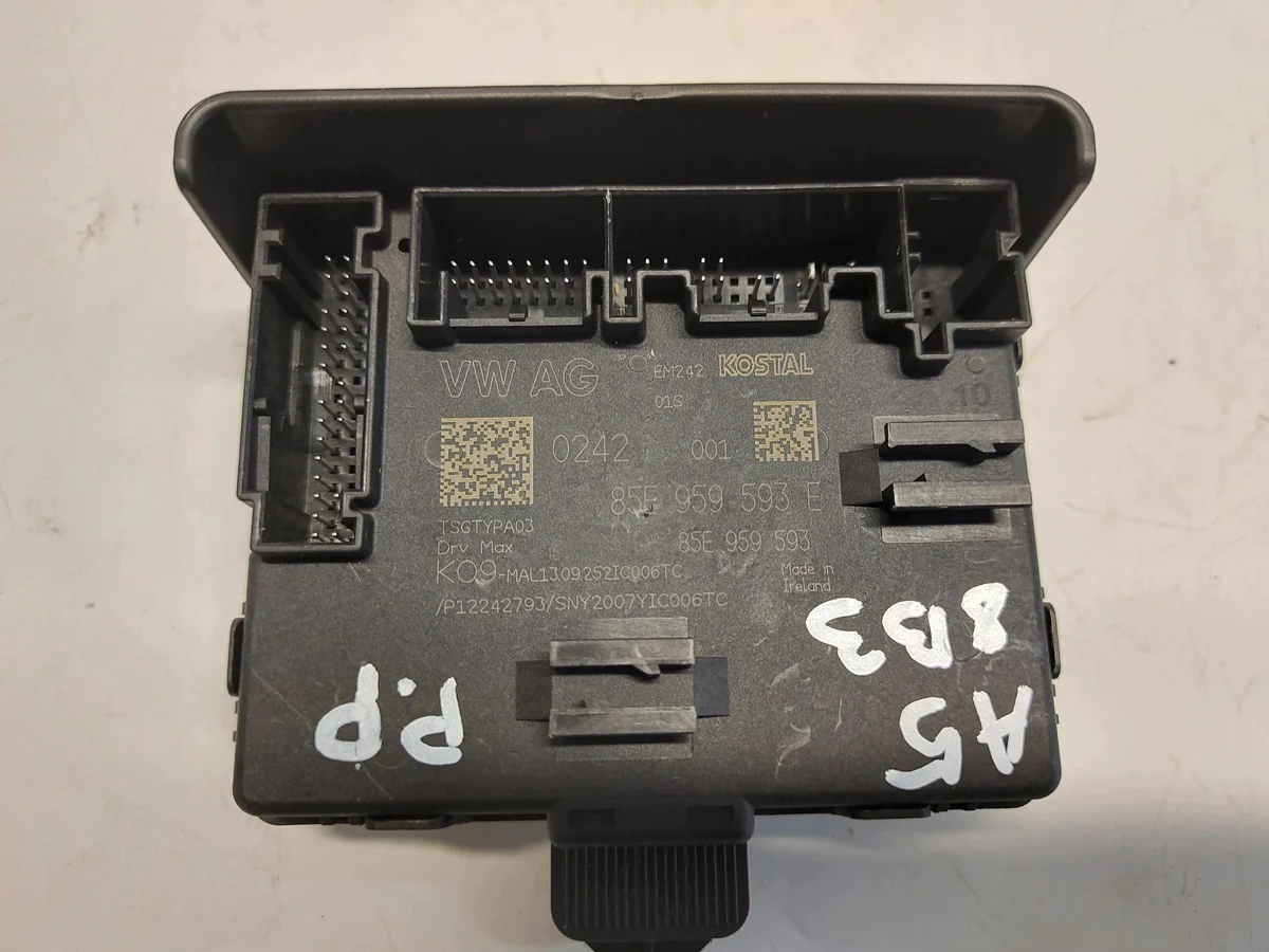 Audi A5 8B3 Avant Door Control Module 85E959593E image 3