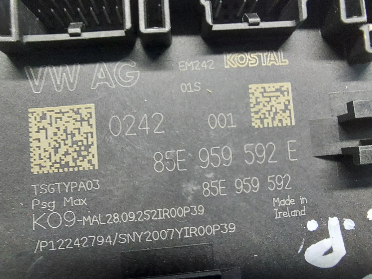 Audi A5 8B3 Avant Módulo Porta JLK02-85E959592E image 3