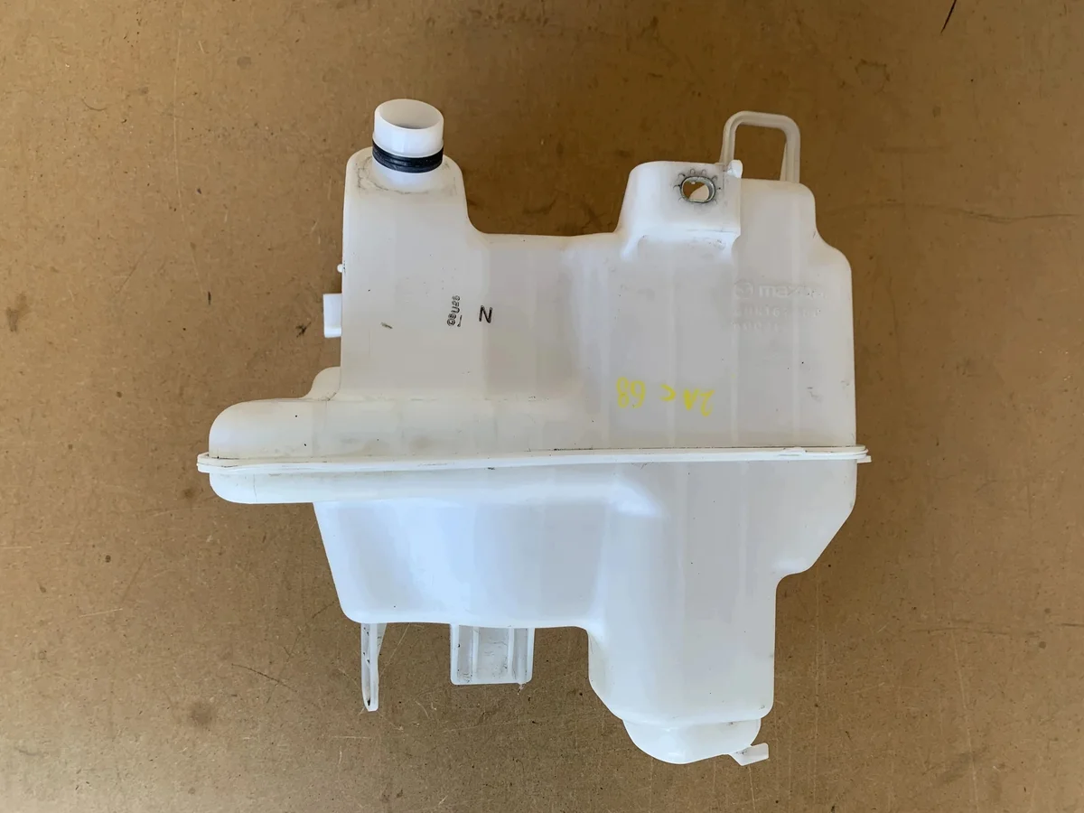 Mazda 6 GJ reservoir ruitensproeiervloeistof