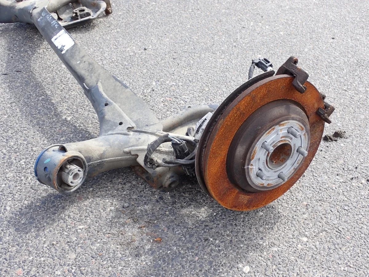 Bakre axelbalk för Ford Kuga MK3 image 3
