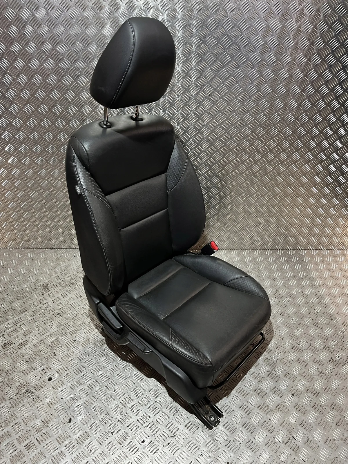Höger framstol Honda HR-V II 15- DG34311