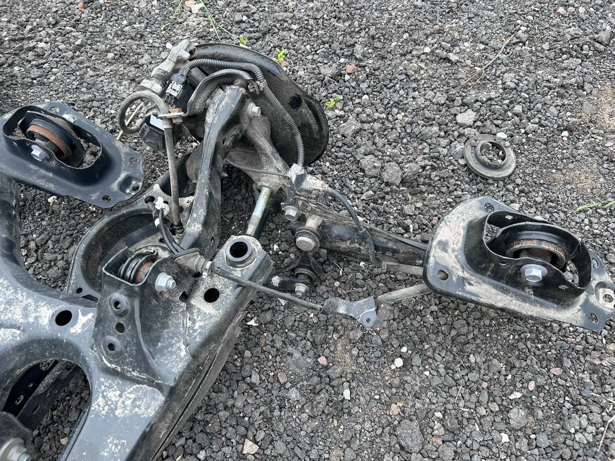 Sospensione Posteriore Toyota Corolla E21 Hatchback image 3