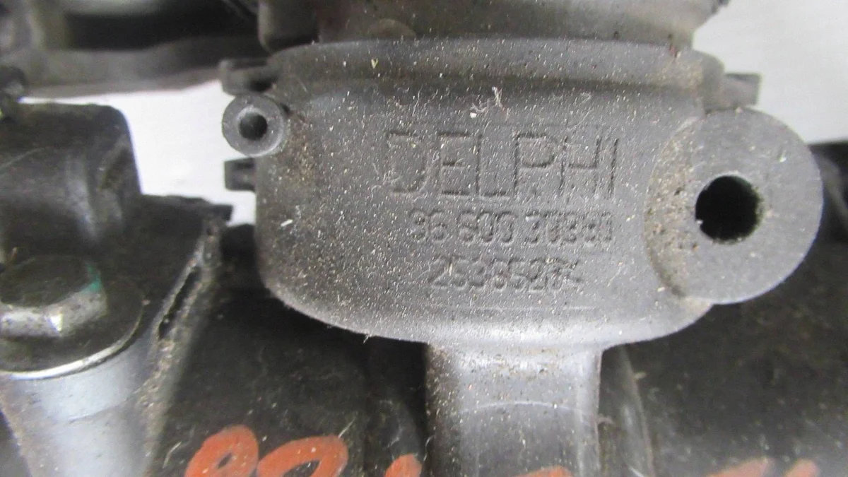 Peugeot 9660030380 Przepustnica Usado image 3