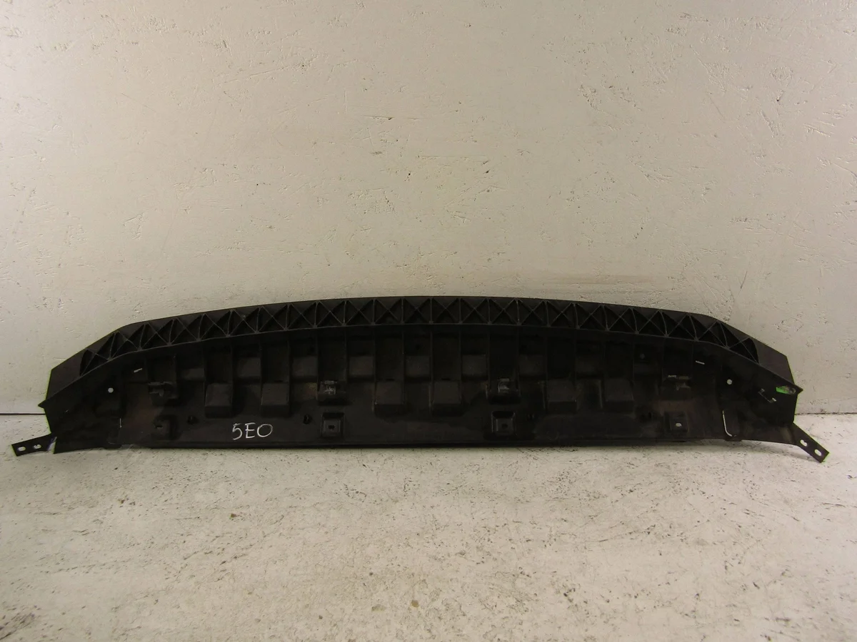 Skoda Octavia Mk3 Front Bumper Cover Used image 4