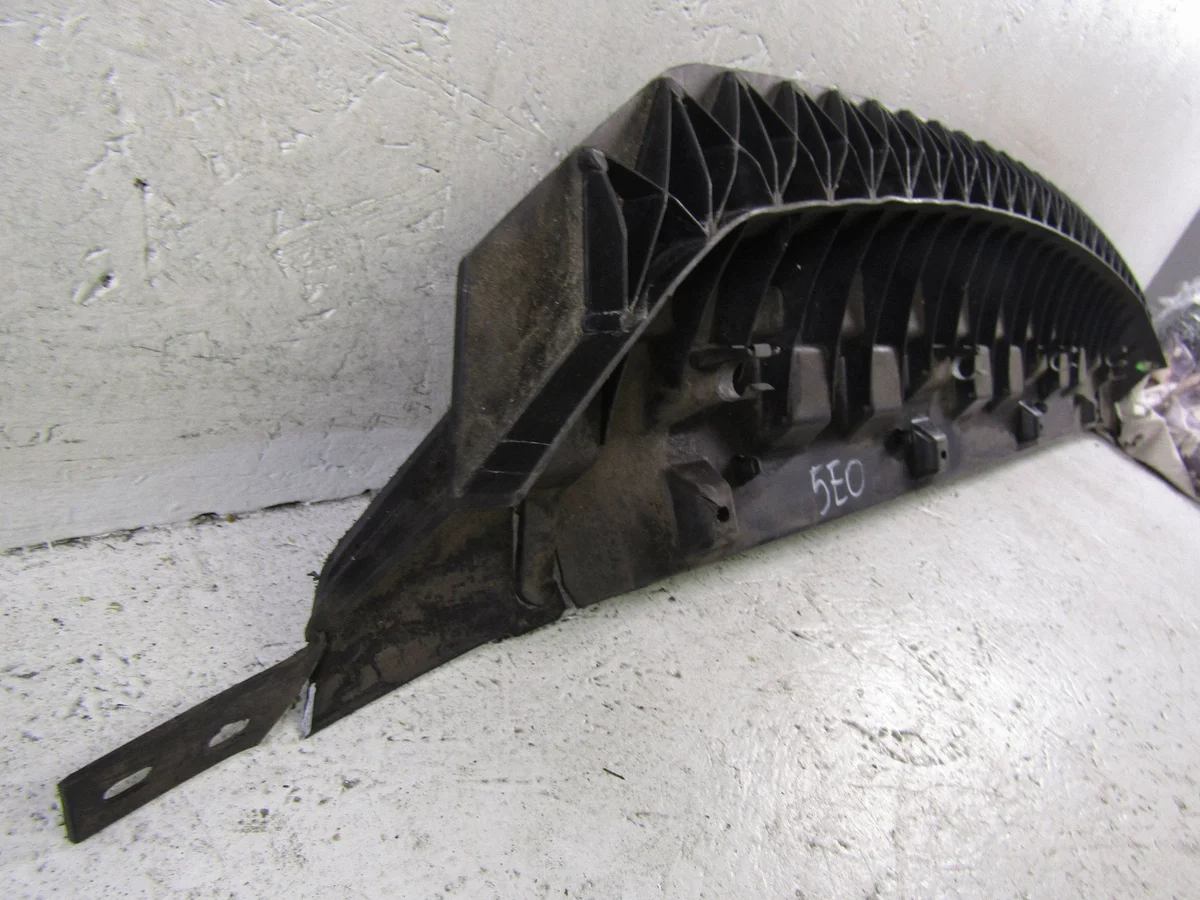 Skoda Octavia Mk3 Front Bumper Cover Used image 6