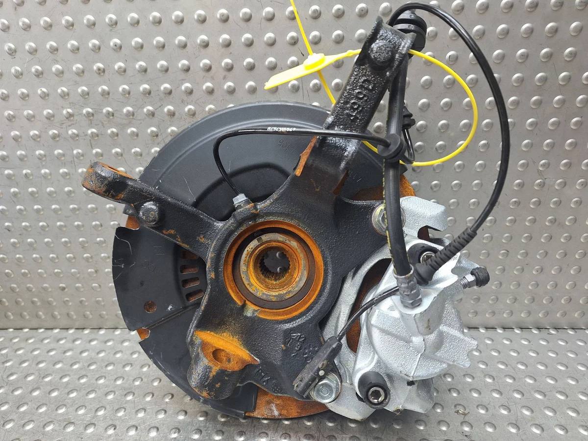 Achsschenkel Links Vorne Nissan Juke II F16 image 3
