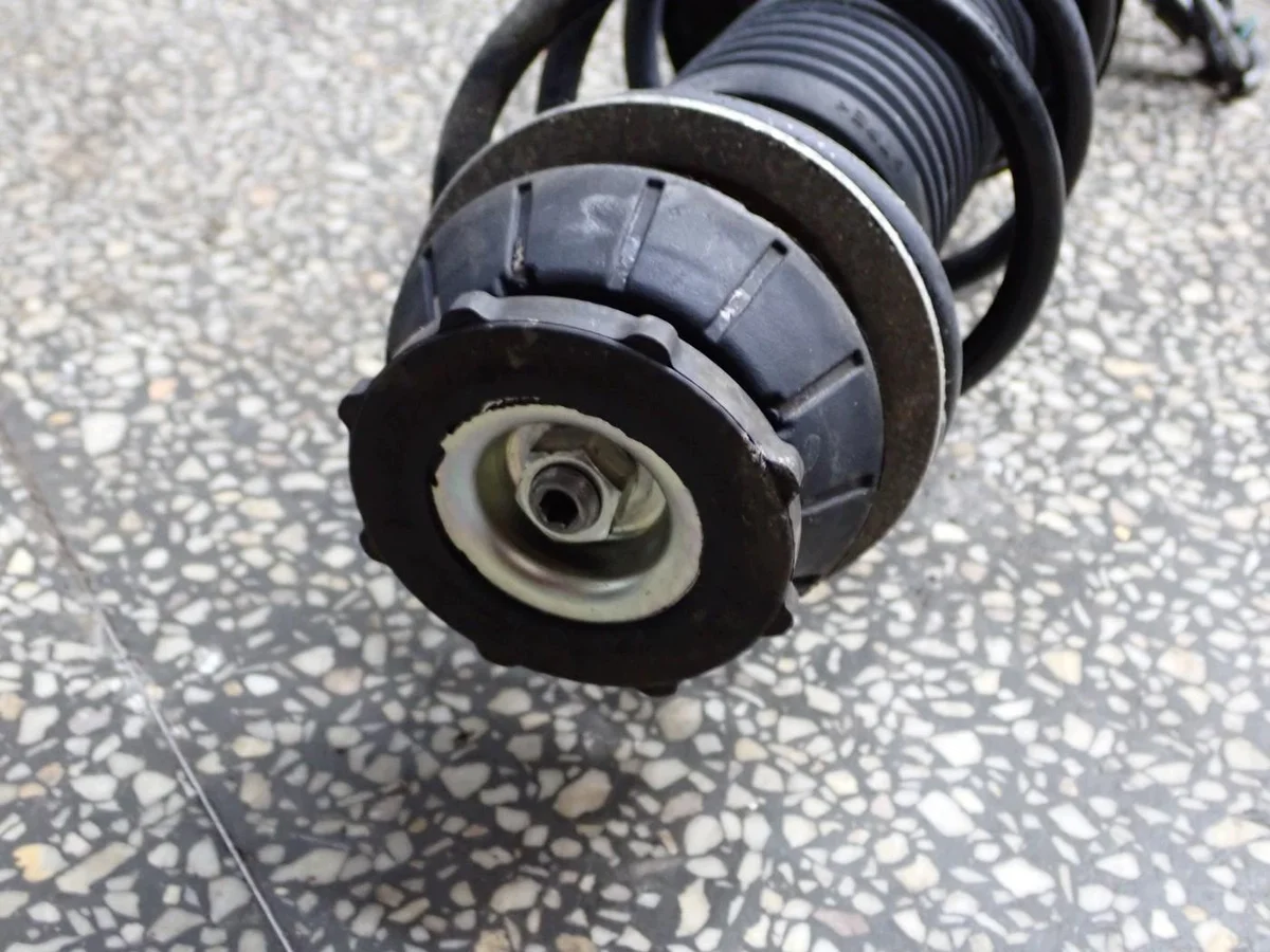 Achsschenkel Suzuki Swift MK8 VI 1.2 Hybrid image 3