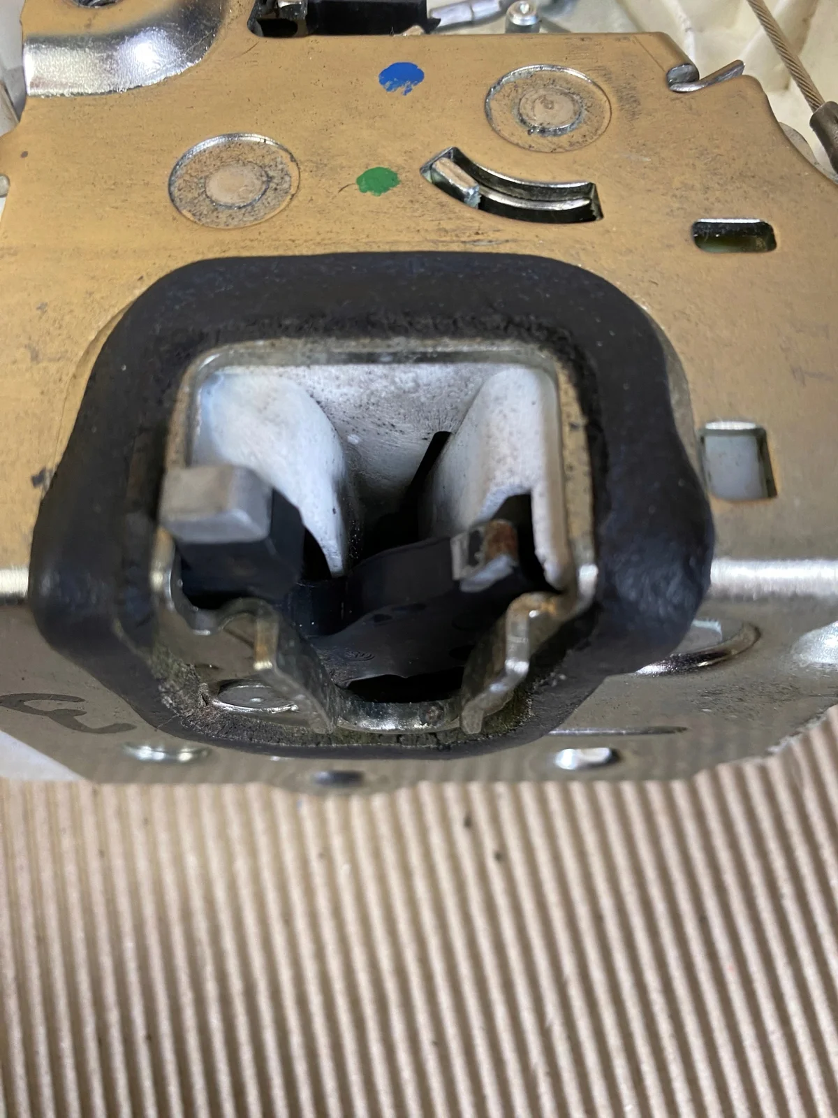 Serrure arrière gauche Mercedes W251 image 5