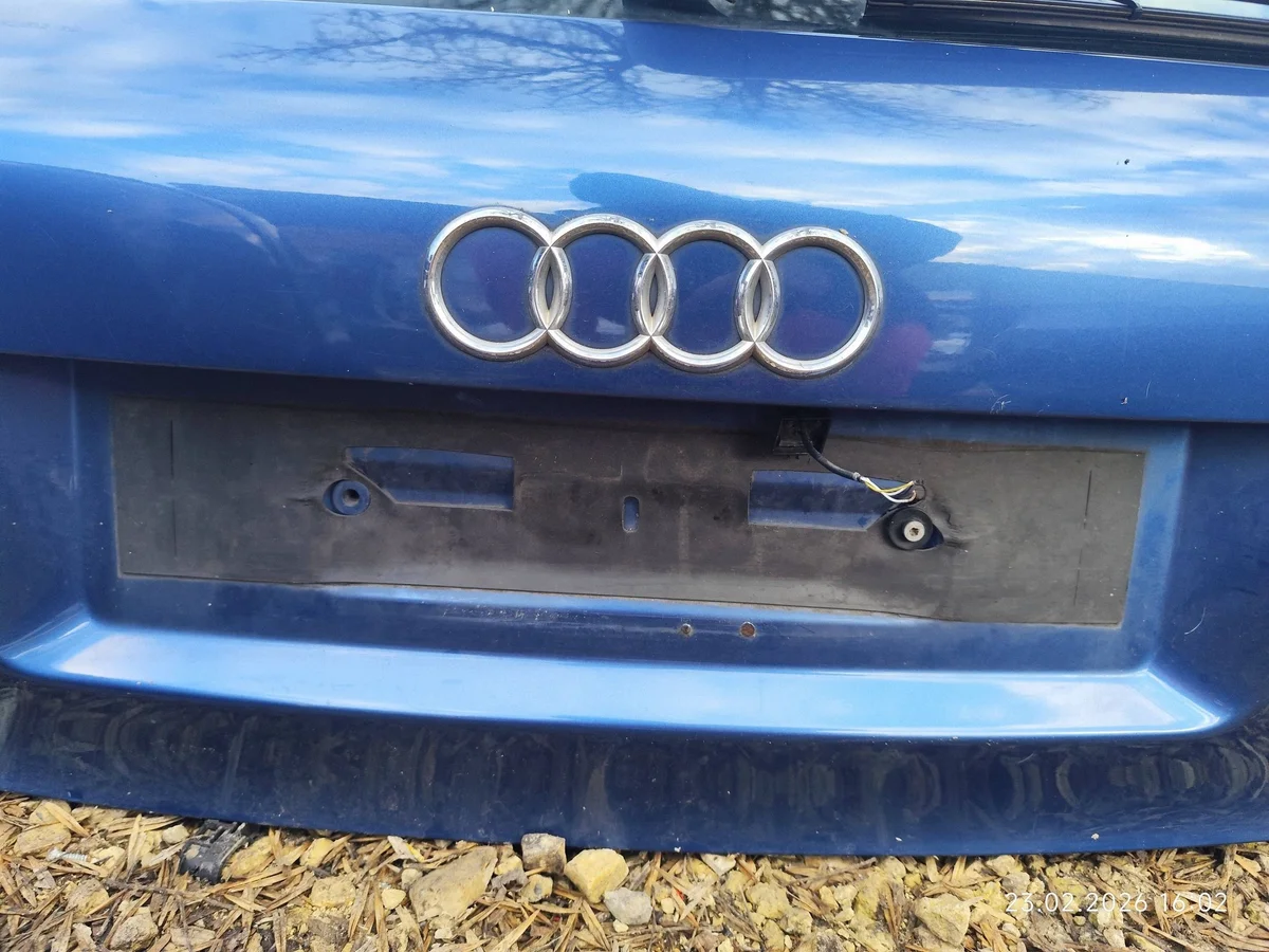 Bagklucka Audi A3 S3 8P LZ5C CVQ10718 image 9
