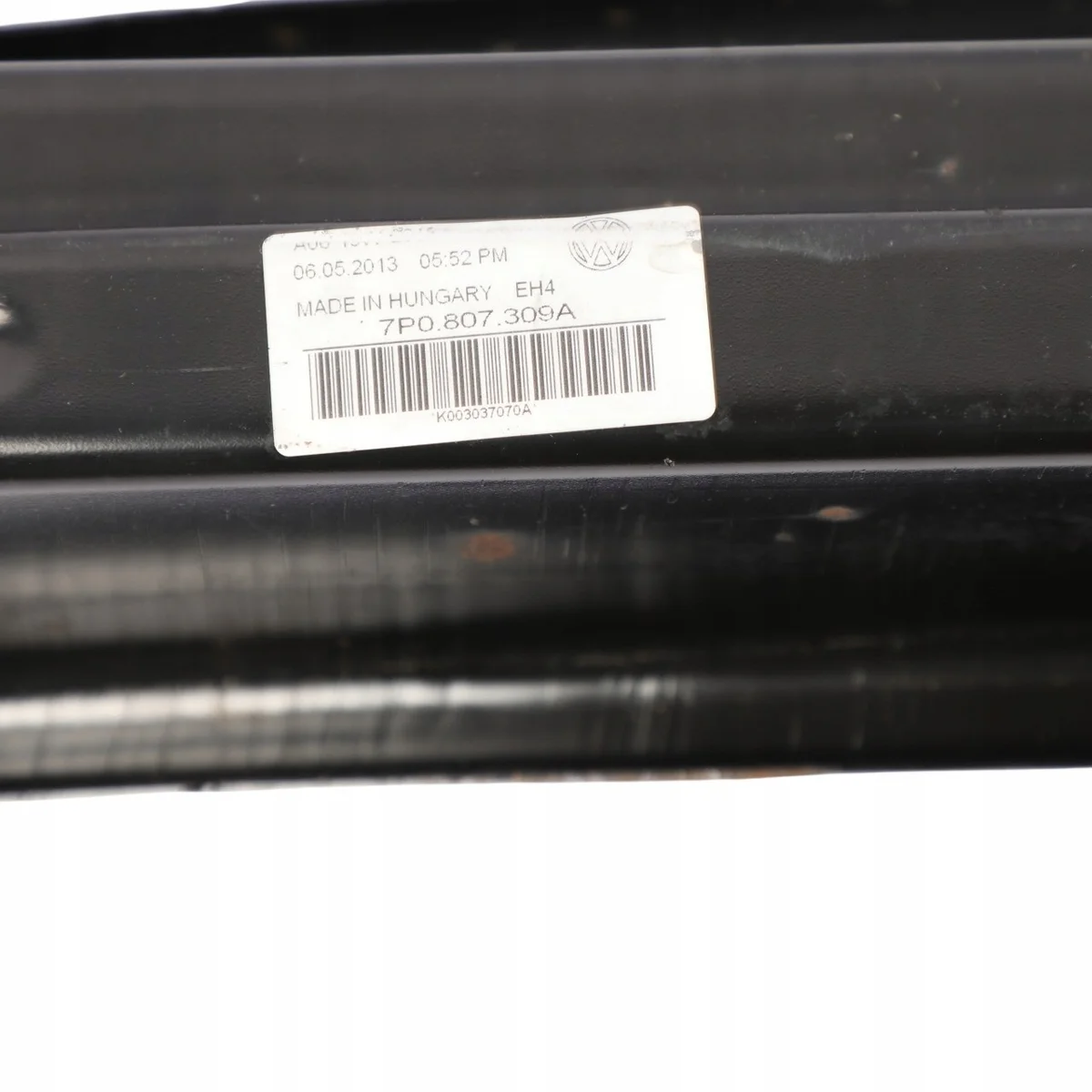 Volkswagen Touareg 7P Bumper Reinforcement image 3