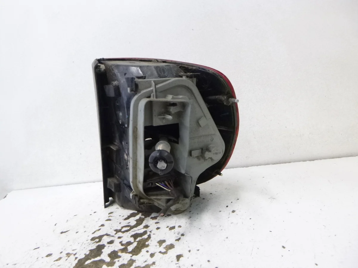 VW Fox Left Tail Light 5Z6945095 Used image 4