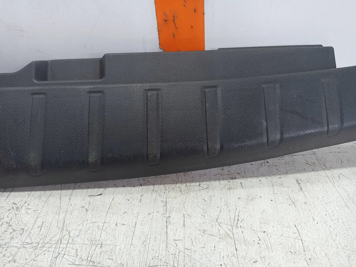 Subaru Outback (BT) Ladekantenschutz 95073AN010 image 3