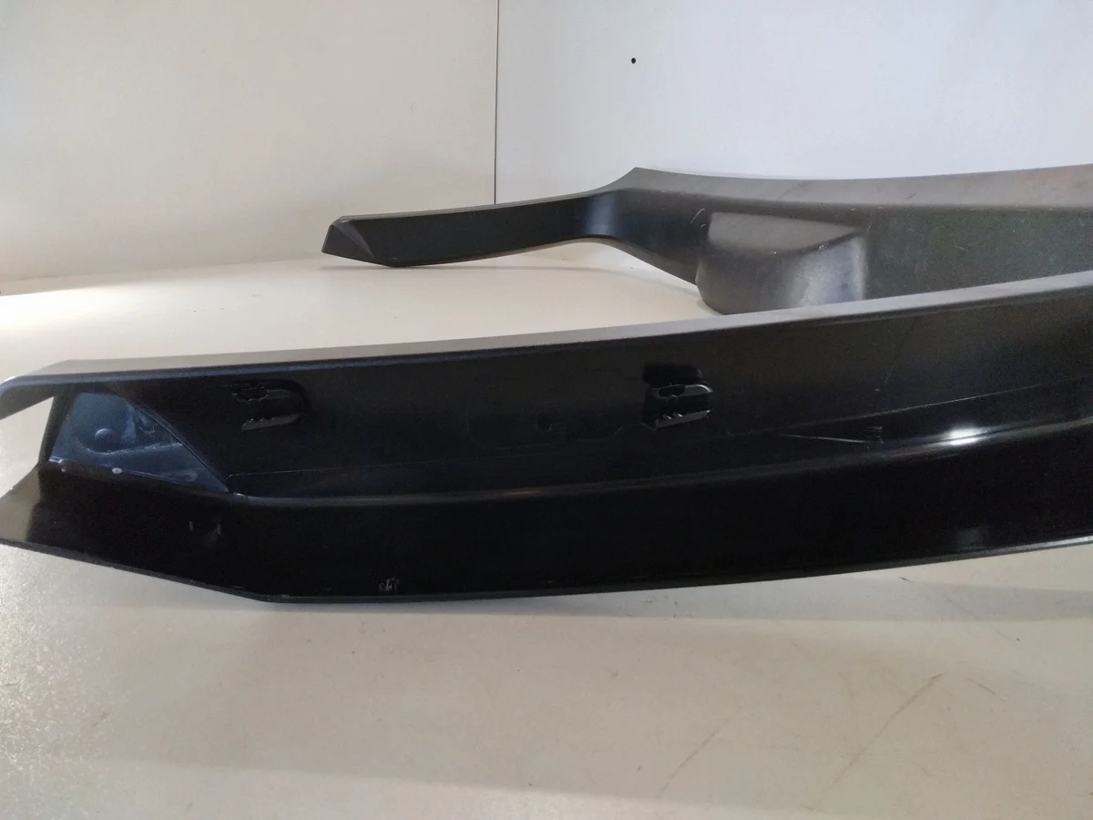 BMW 5 F10 F11 Heckklappenverkleidung 7207030 image 3