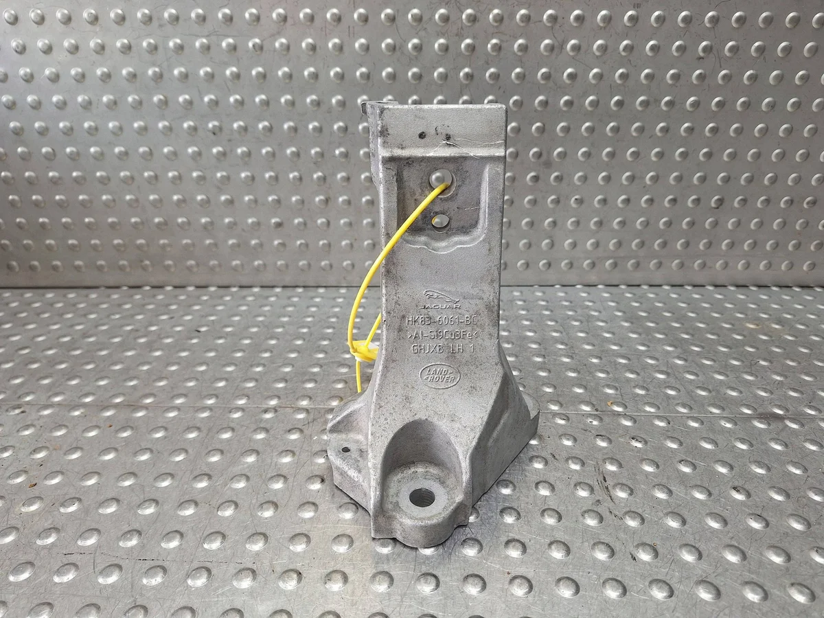 Engine Mount Bracket for Range Rover Velar L560