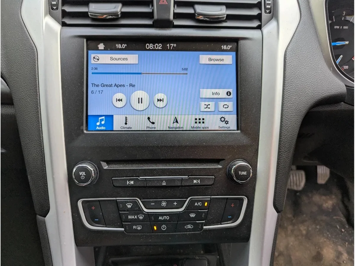 Ford Mondeo Radio GPS Mk5 CD391 Käytetty image 3