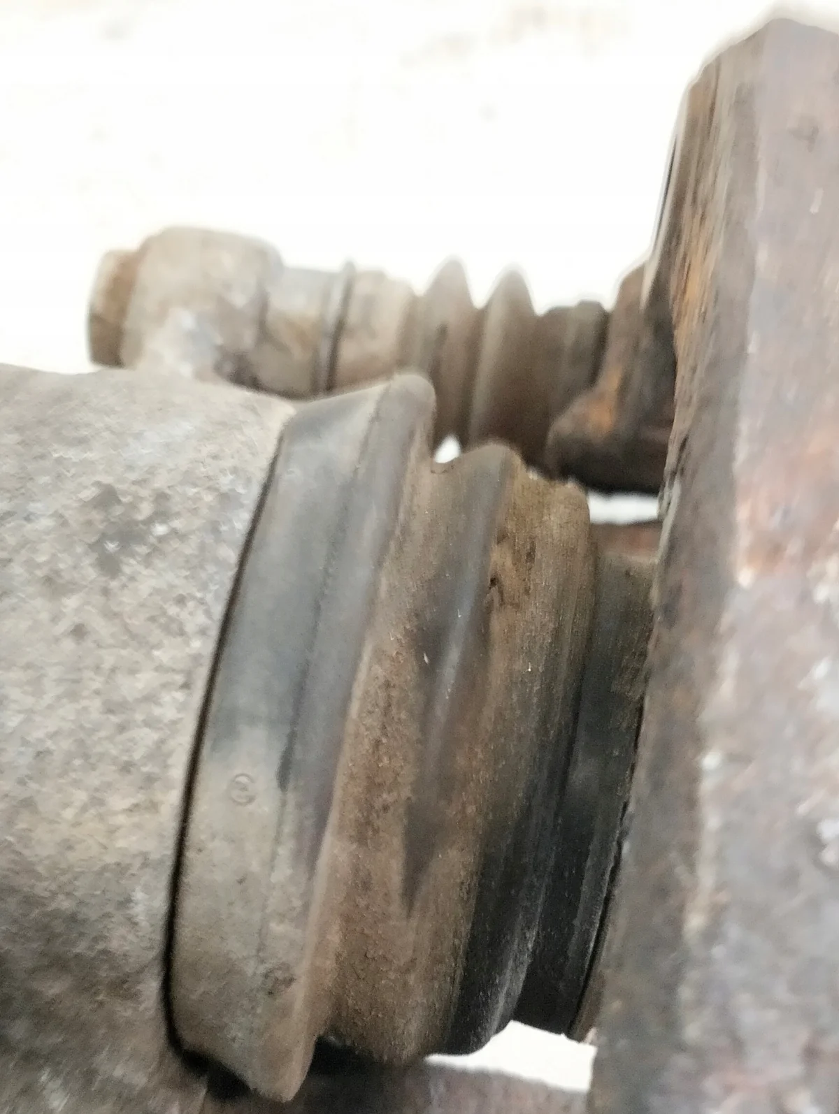 Volvo V40 I Bremssattel vorne rechts image 6