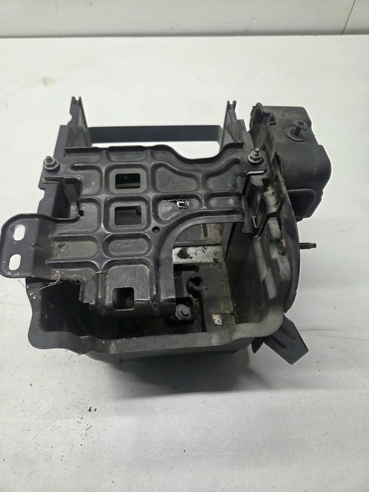 Ford B-Max Caixa de Bateria C1BT-10723 image 3